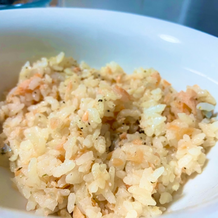 炊飯器で!鮭の洋風炊き込みご飯(リゾット)